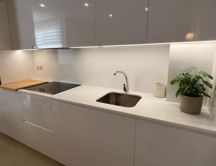 Apartamento La Canela Нерха Екстериор снимка